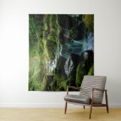 Tenture Crique, roches moussues, photographie de nature de (En situation)