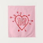 Tenture Cupidon stupide cœur avec des flèches drôle sarcas (Devant)