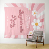 Tenture Daisée rose rétro les années 70 Bachelorette (En situation (horizontale))