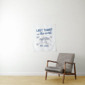 Tenture Dernier Toast sur la Côte Est 2025 (En situation)