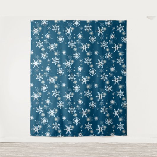 Tenture Des flocons de neige blancs ajourés. (Devant)