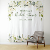 Tenture Elegant Eucalyptus Roses Blanches Baby Shower (En situation)