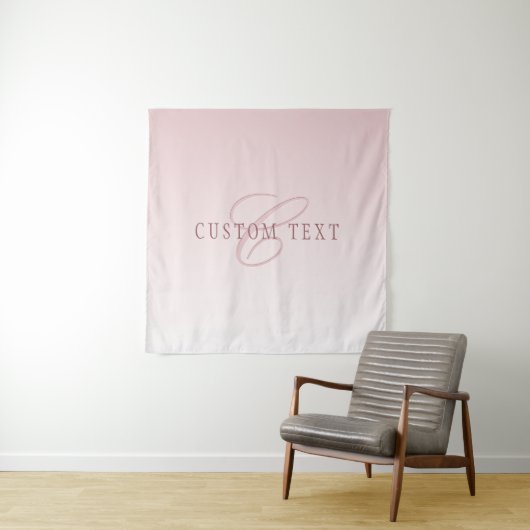 Tenture Élégant lettrage et monogramme | Rose Ombre (En situation)