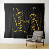 Tenture Élégante Calligraphie Mariage Manuscrite Or avec E (En situation (horizontale))