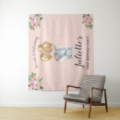 Tenture Eléphant rose de charme premier anniversaire fille (En situation)