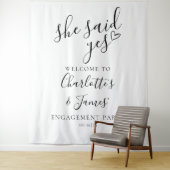 Tenture Elle A Dit Oui Engagement Party Photo Prop (En situation)