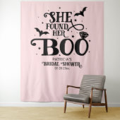 Tenture Elle A Trouvé Son Boo Halloween Fête des mariées C (En situation)