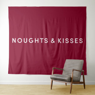 Tenture Enseigne NK sur décoration murale