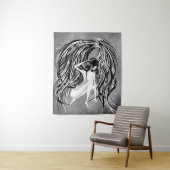 Tenture Fallen Angel gris monochrome (En situation)
