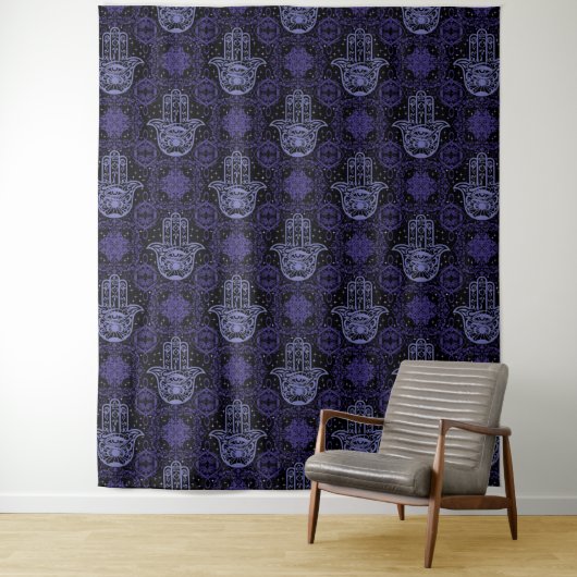 Tenture Felt noir et violet look Hamsa main (En situation)