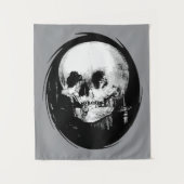 Tenture Femme avec reflet de crâne d'Halloween dans le mir (Devant)