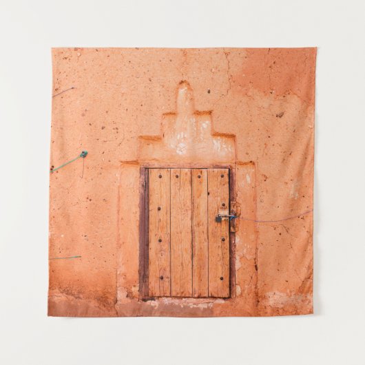 Tenture Fenêtre en bois fermée dans la maison marocaine tr (Devant)