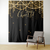 Tenture Fête du Nouvel An avec guirlandes dorées (En situation)