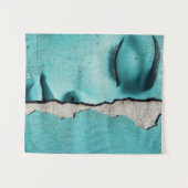 Tenture Fille cachée derrière un mur de menthe fissuré (Devant (Horizontal))
