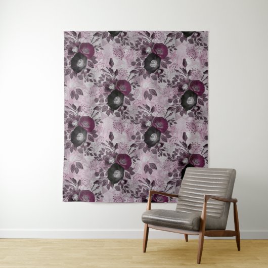 Tenture Fleurs d'aquarelle bordeaux. (En situation)