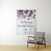 Tenture Fleurs Lavande et Vertes pour Réception de Mariage (En situation)