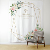 Tenture Fond de baptême cadre doré fleurs roses (En situation)