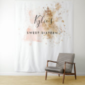 Tenture Fond de décor pour photobooth d'anniversaire 16 an (En situation)