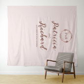 Tenture Fond de mariage en faux feuillet Monogramme Rose B (En situation (horizontale))