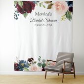 Tenture Fond de mariage floral bleu Burgundy Blush (En situation)