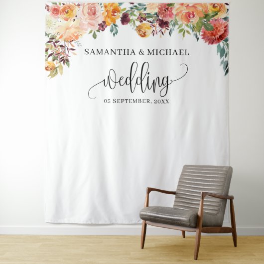 Tenture Fond de mariage floral orange bordeaux Boho Blush (En situation)