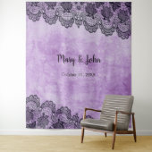 Tenture Fond de mariage gothique violet à dentelle noire (En situation)