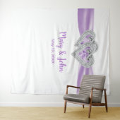 Tenture Fond de mariage ruban violet coeurs de diamant (En situation (horizontale))