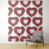 Tenture Fond de mariage tulipes rouge monogramme (En situation)