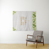 Tenture Fond de première communion croix dorée marbre lis (En situation (horizontale))