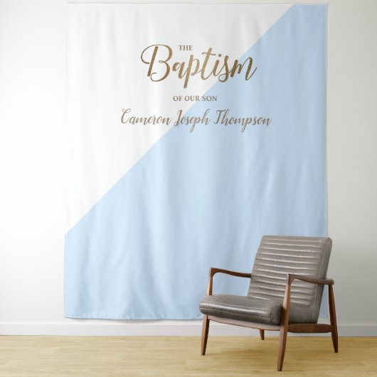 Tenture Fond moderne de baptême pour bébé garçon bleu (En situation)