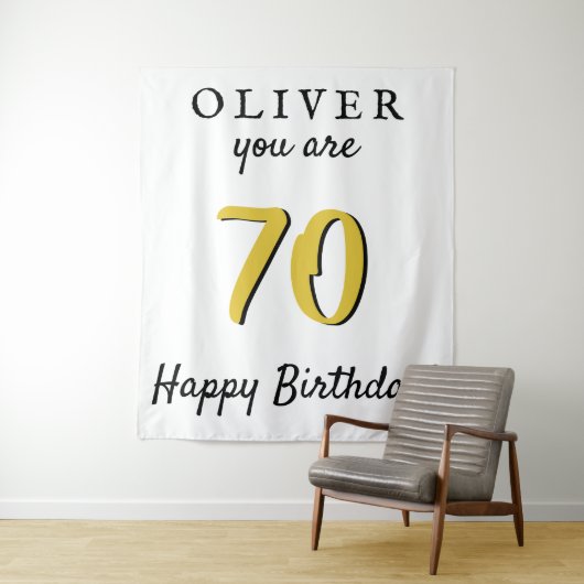 Tenture Fond simple pour une fête d'anniversaire de 70 ans (En situation)