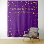 Tenture Fond Sweet 16 Pailletés Or et Violet Points Backdr (En situation)