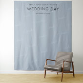 Tenture Fond typographique pour Photomaton de mariage Bleu (En situation)