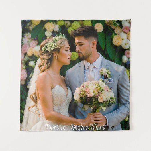 Tenture #ForeverBeginsHereTapisserie (Devant)