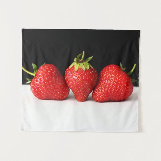 Tenture Fraises Sur Noir Sur Blanc Wtcna (Devant (Horizontal))