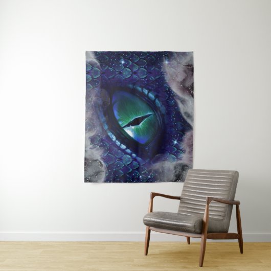 Tenture Glam Enk Gothique Bleu Dragon Médiéval (En situation)