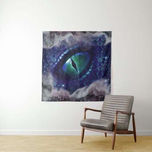 Tenture Glam Enk Gothique Bleu Dragon Médiéval (En situation)