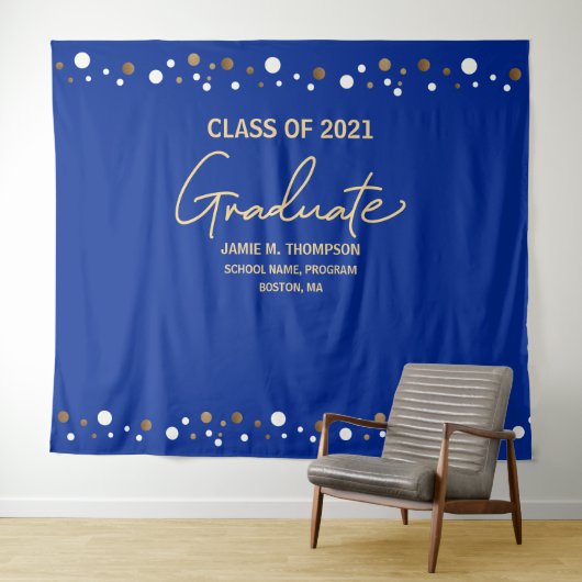 Tenture Gold Class of 2021 Royal Blue backdrop graduation (En situation (horizontale))