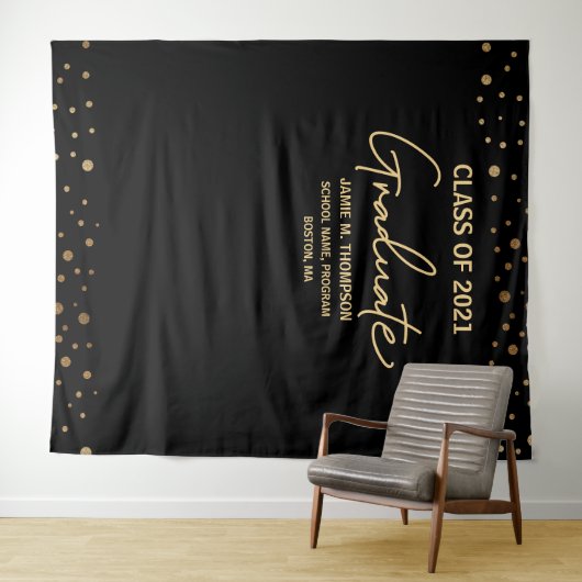 Tenture Gold Confetti Class of 2021 backdrop graduation (En situation (horizontale))