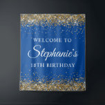 Tenture Gold Parties scintillant Deep Blue 18th Birthday P<br><div class="desc">Une calligraphie moderne et élégante avec une police moderne de style tout casquette en blanc. Créez votre propre 18e anniversaire jalon fête fête anniversaire bienvenue tapisserie toile de fond pour votre ami. L'arrière - plan présente des graphismes d'art numérique de parties scintillant en or brillant qui imprime comme une photo...</div>