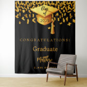 Tenture Graduation party or noir casquette diplômé 2025 (En situation)