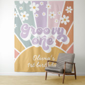 Tenture Groovy One Retro Sunshine Rainbow Daisy (En situation)