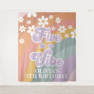 Tenture Groovy Retro Rainbow Five est une ambiance