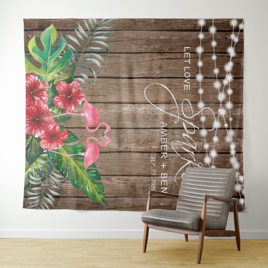 Tenture Guirlande lumineuse de flamants tropicaux rustique (En situation (horizontale))