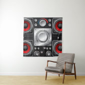 Tenture Haut-parleurs rouges avec amplificateur et boutons (En situation)