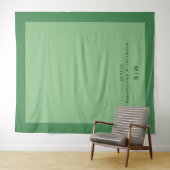 Tenture Initiales vert sauge minimaliste (En situation (horizontale))