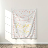 Tenture Invitation d'anniversaire d'abeille - Douce comme