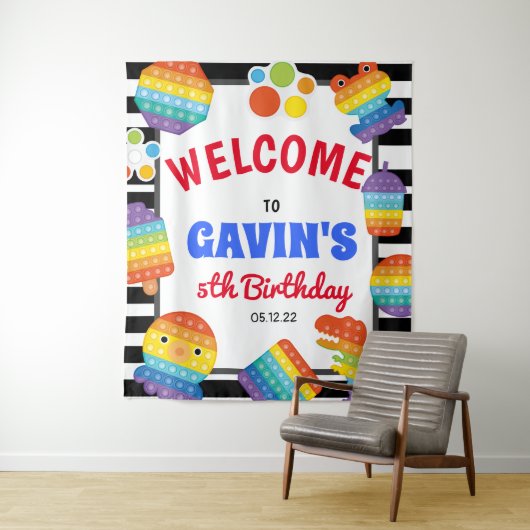 Tenture Invitation d'anniversaire Pop It, Panneau de bienv (En situation)