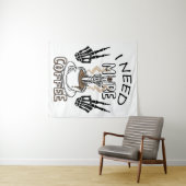 Tenture J'ai besoin de plus de t-shirt vêtements esthétiqu (En situation (horizontale))