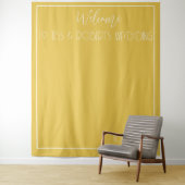 Tenture Jaune Moutarde Minimaliste  (En situation)